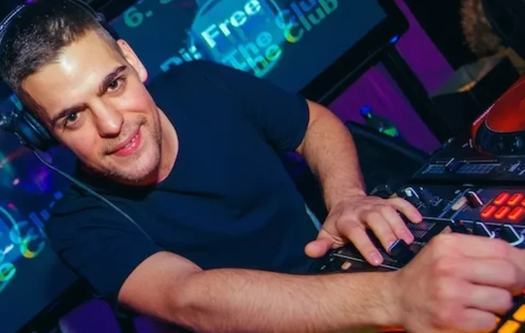 dj-free